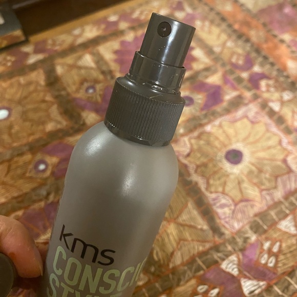 Styling spray - Picture 3 of 7